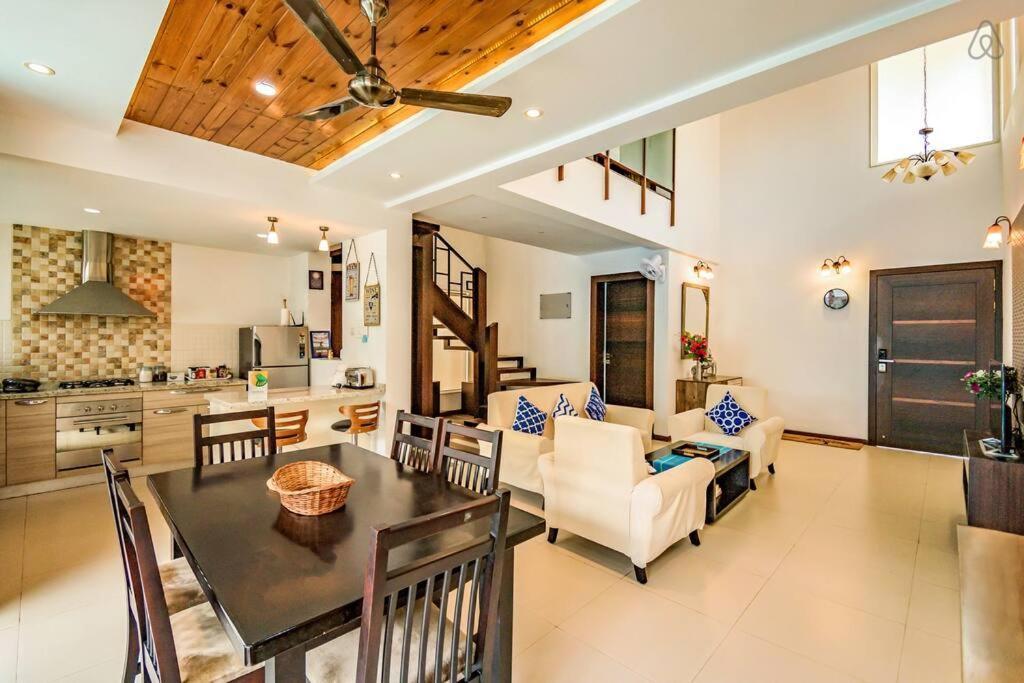 Ochre Villa- Luxury property in Assagaon / Vagator Esterno foto